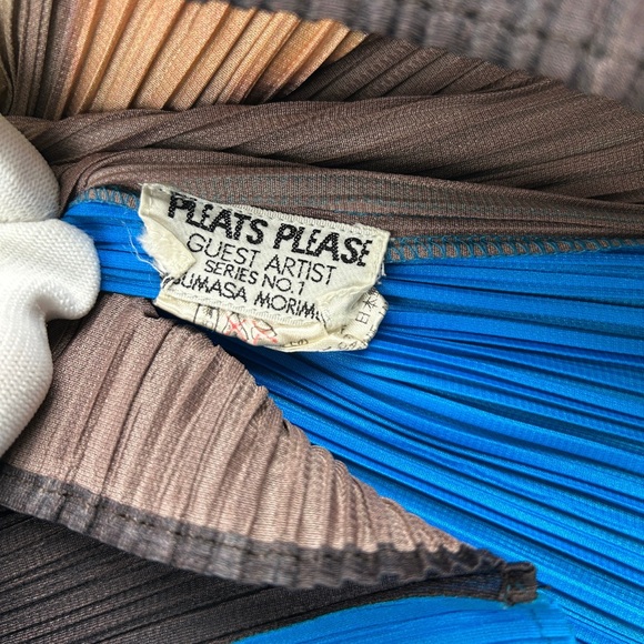 Issey Miyake 1996 Guest Artist Series No. 1 Yasumas Morimura Pleats Please top - Picture 4 of 4